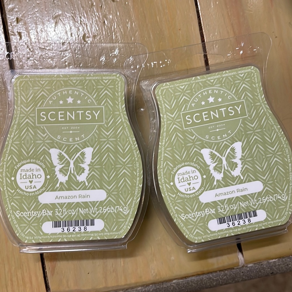 Scentsy Amazon Rain wax tarts-READ WHOLE LISTING